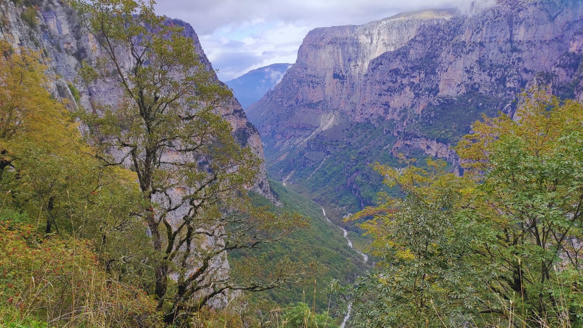 zagori beloi viewpoint pinda's trekking Greece travel adventures authentic offbeat travel prices